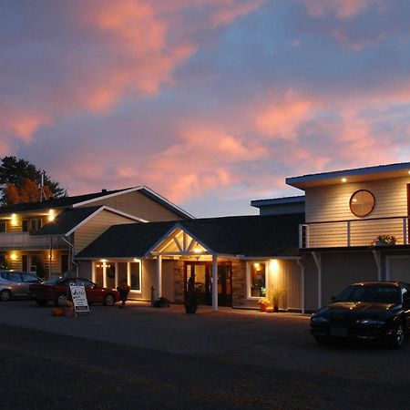 Sands On Golden Lake エクステリア 写真