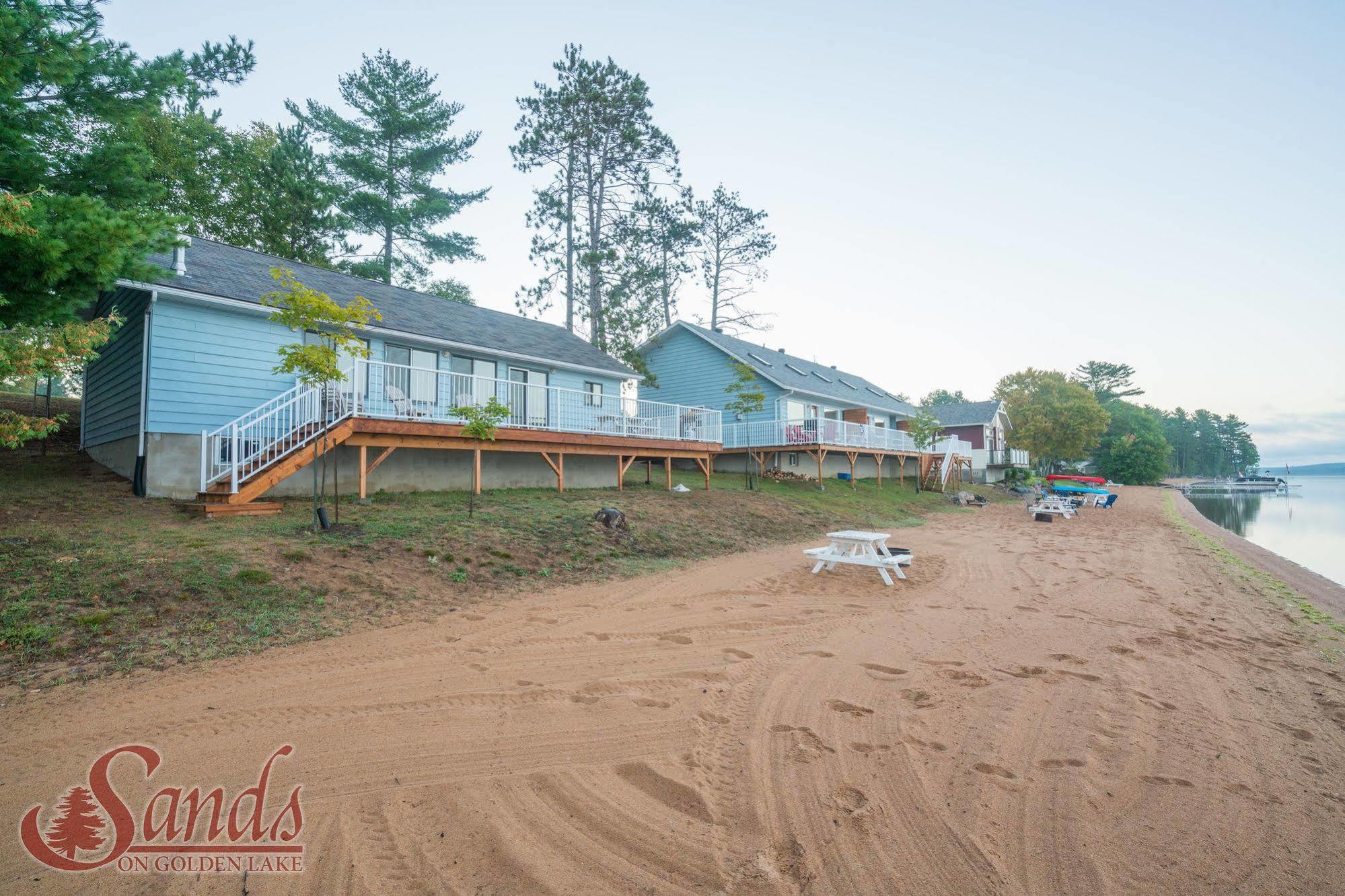 Sands On Golden Lake エクステリア 写真