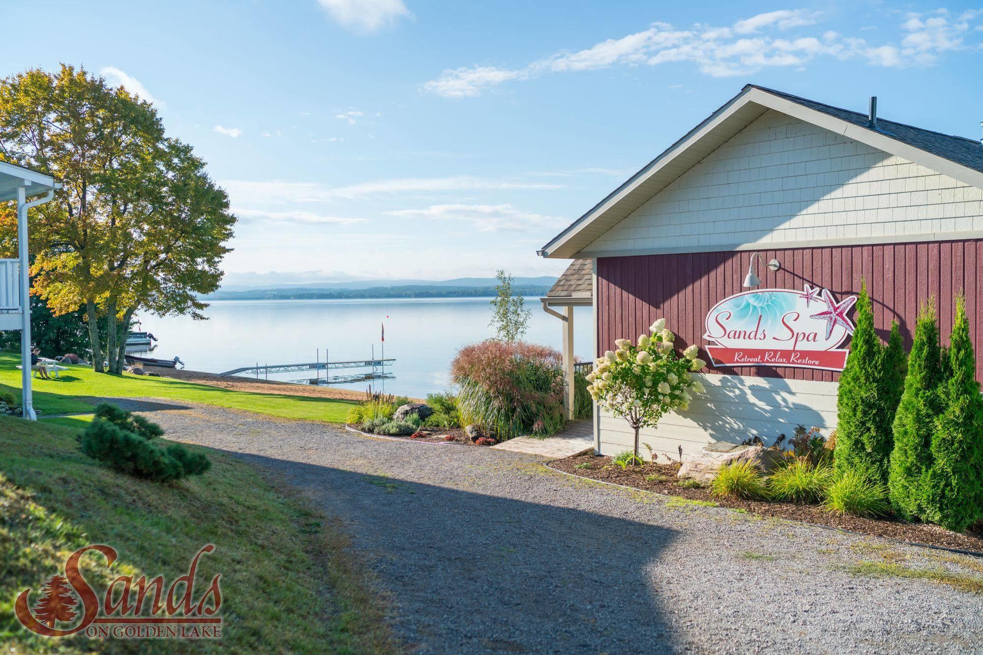 Sands On Golden Lake エクステリア 写真