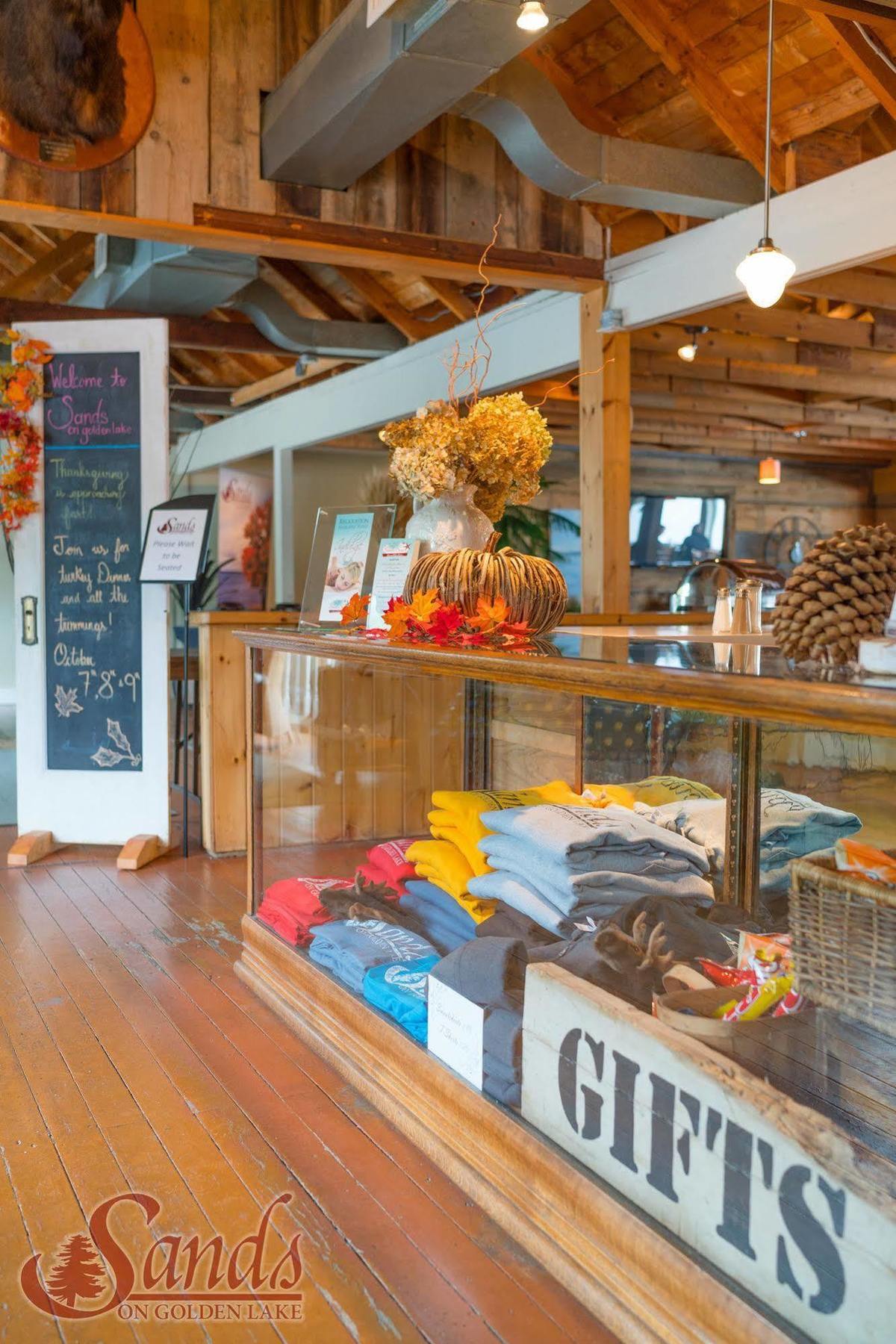 Sands On Golden Lake エクステリア 写真